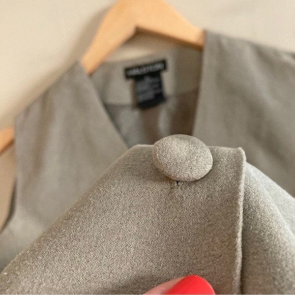 HALSTON vintage green 2-piece skirt and suede vest suit set - Picture 9 of 12